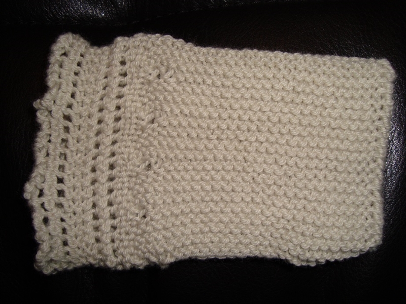 T13 - Ellie's gloves 3